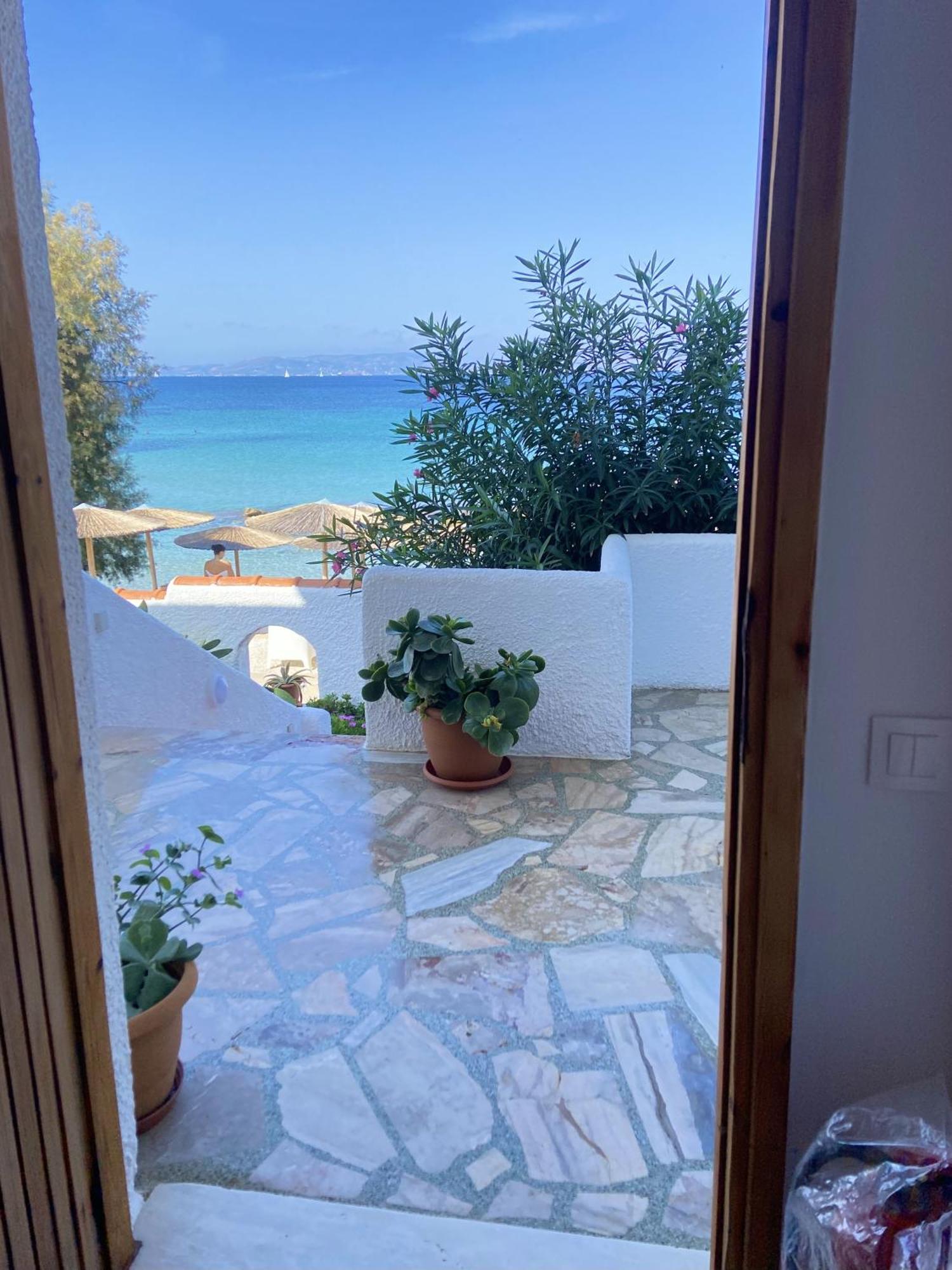 The Beachhouse Apartments Vagia  Exterior photo