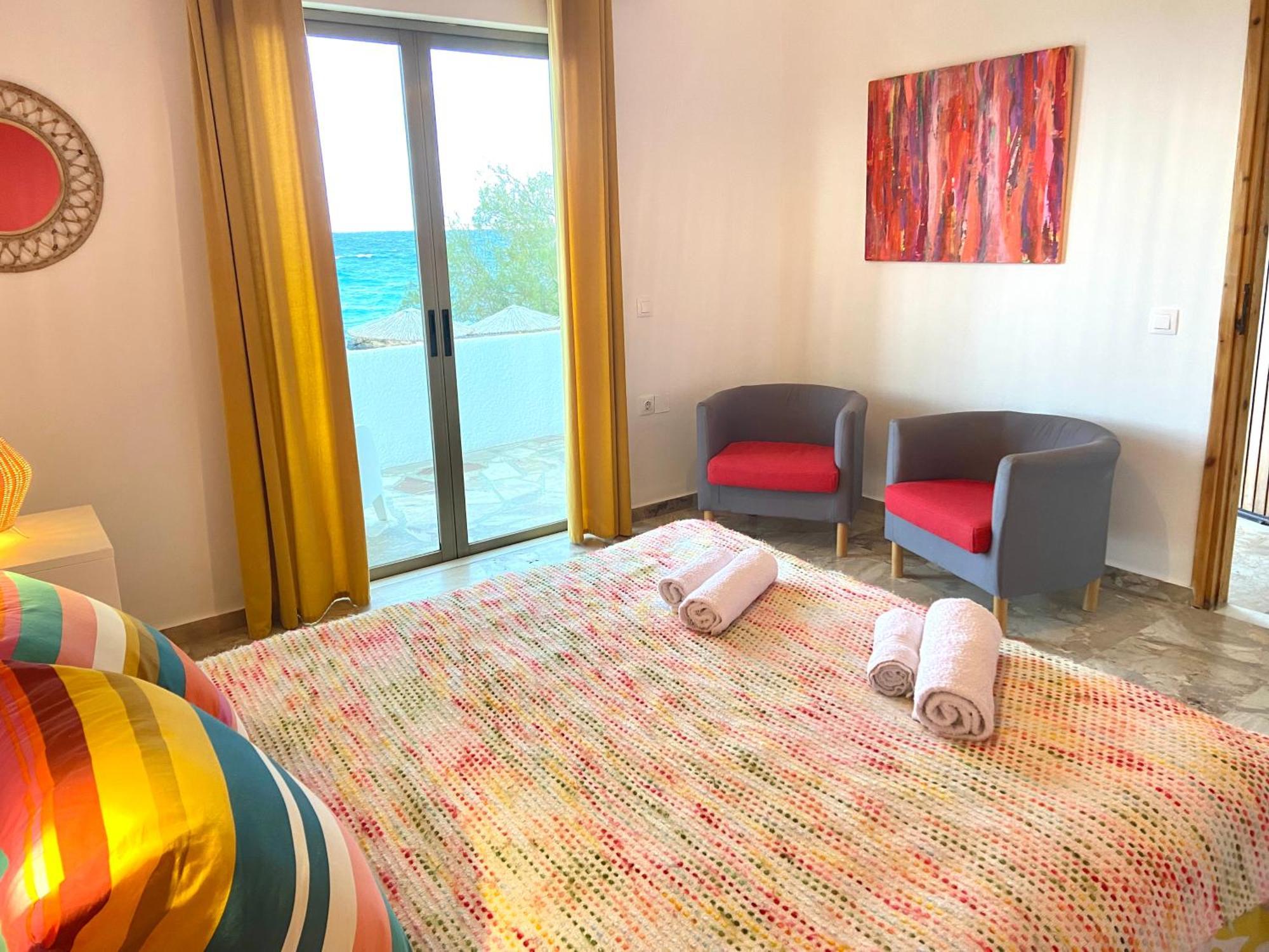 The Beachhouse Apartments Vagia  Room photo
